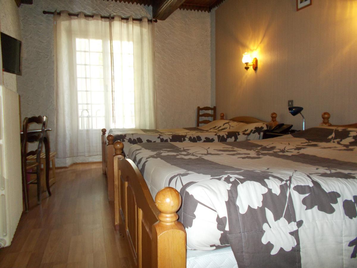 Logis Hotel Restaurant La Chaumiere Турнон-сюр-Рон Екстериор снимка